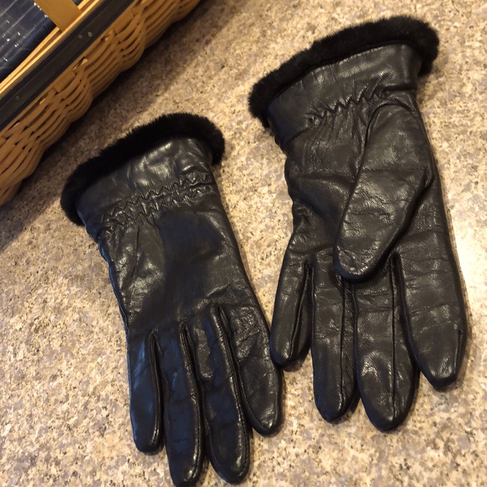 Vintage Fownes Black Leather Gloves Size 7 1/2